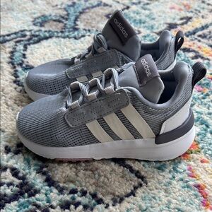 NWOT Adidas Kids Sneakers in Gray and White - Size 6.5